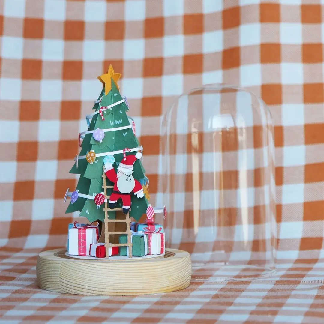 cpapercut_'s tweet photo. 🔍 Christmas tree 🌲 https://t.co/CyQ89T1rLk