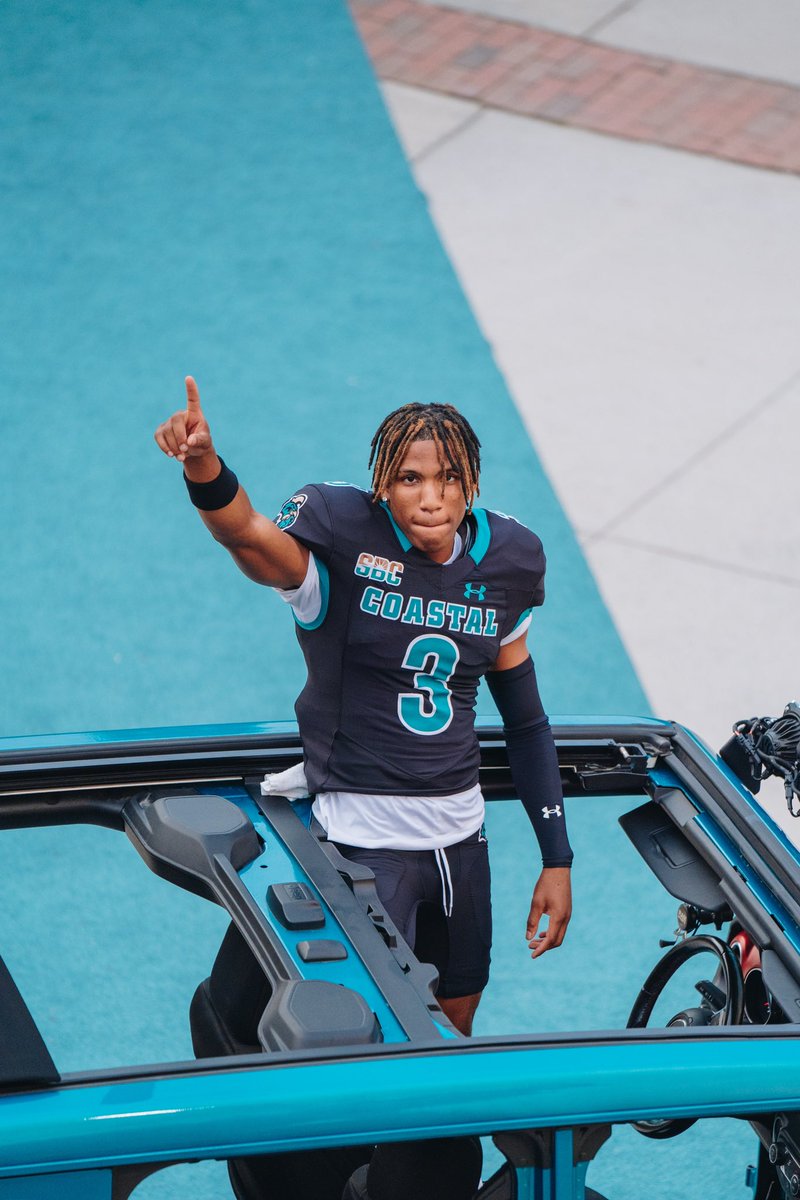 Ready to 🔒 it down #BALLATTHEBEACH | #FAM1LY | #TEALNATION