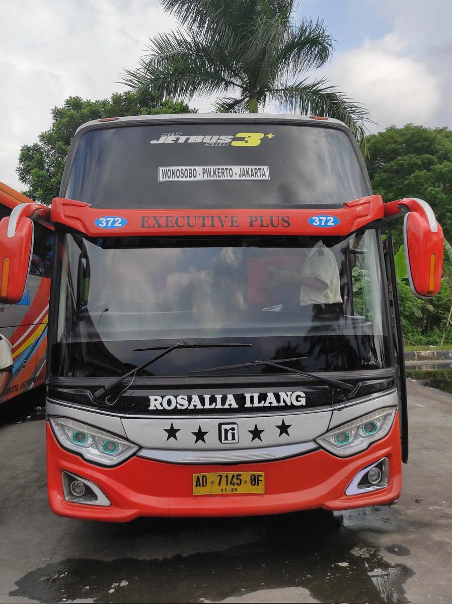 andikabp__'s tweet photo. @Rosalia_Ind kok diapus, min? baru sadar ya punya PR dan CS setolol itu? 

atau mau ganti nama aja jd kaya gambar kedua?

*gambar kedua sebagai bentuk kritik terhadap banyaknya kasus hilang yg tak ada titik temu* https://t.co/gWnvLi1HmS