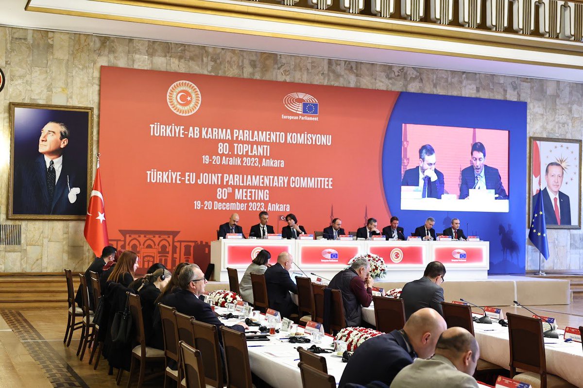 Türkiye-AB Karma Parlamento Komisyonu 80. Toplantısı’ndaki; Ukrayna’daki Savaş, Orta Doğu’daki Kriz ve Şubat Ayında Türkiye’de Gerçekleşen Deprem Felaketleri Bağlamında #Türkiye-#AB İşbirliği konulu ikinci oturumumuzu gerçekleştirdik. 

📍#TBMM