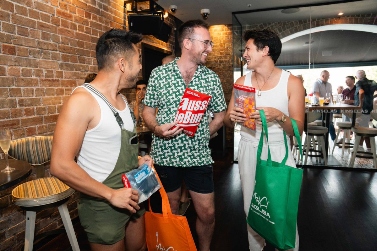 aussieBum tweet media