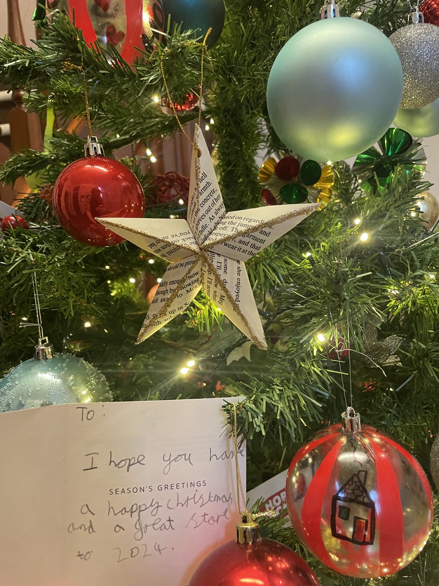 Check these out: Christmas cards written by children at @WPS_school and gift hampers donated by @KingsGatePBO heading out to our tenants across Peterborough for Christmas🎄🎅 Thanks so much for your kindness and generosity this Christmas!