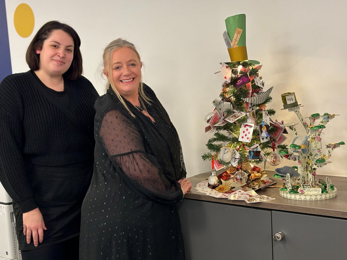 Our head office once again hosted the annual Fraikin Christmas Tree decorating competition! 🎄🎄🎄 This year's winners were our Fraikin Service Centre Region 1 team, with this fantastic Alice in Wonderland themed creation! 🐇 ♠️ ♥️ 

#FraikinFocus #TeamFraikin #Christmas