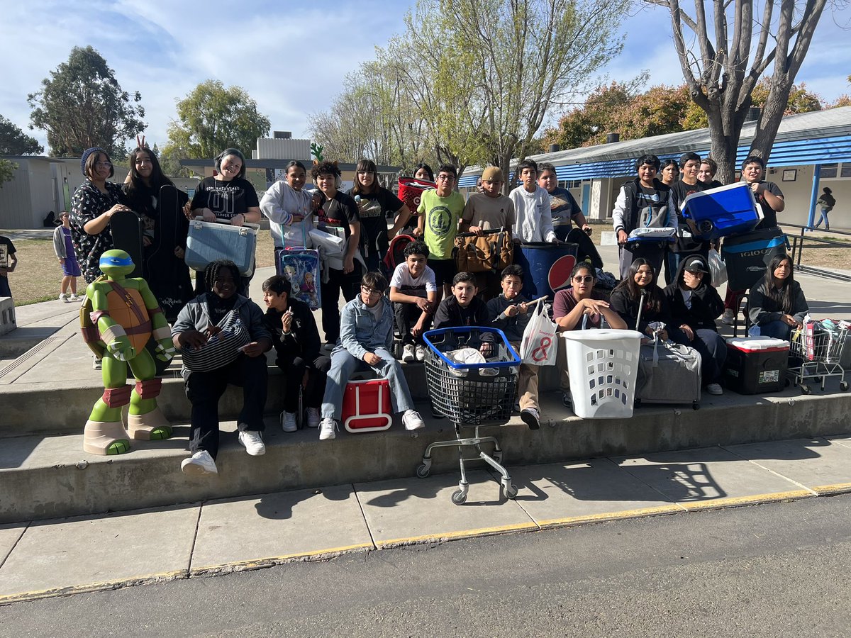 Our anything but a backpack crew! Coolers, baskets, guitar cases, strollers, toolboxes, and more! Oh my what a fun day! @LMSVSchools #lmsvheart @LizLoether