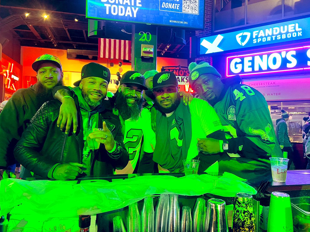 kace_windu's tweet image. January vs December 

After the Niners vs Eagles NFC Chip 
After the Eagles vs Cowboys 🥴
#xfinitylive #texaslive