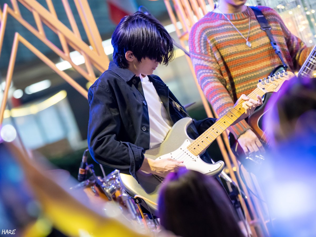 Hareshine's tweet photo. ┊ ˚➶ ｡˚ ☁️ ┊ in the city ┊ @BSittawee 

#_frtstw_ #FOOLSTEP 
🪇 #SiamParagonGrandCelebrationMusicFest2023 https://t.co/EtYbm3SzA6