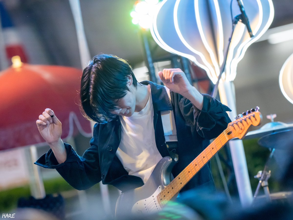 Hareshine's tweet photo. ┊ ˚➶ ｡˚ ☁️ ┊ in the city ┊ @BSittawee 

#_frtstw_ #FOOLSTEP 
🪇 #SiamParagonGrandCelebrationMusicFest2023 https://t.co/EtYbm3SzA6