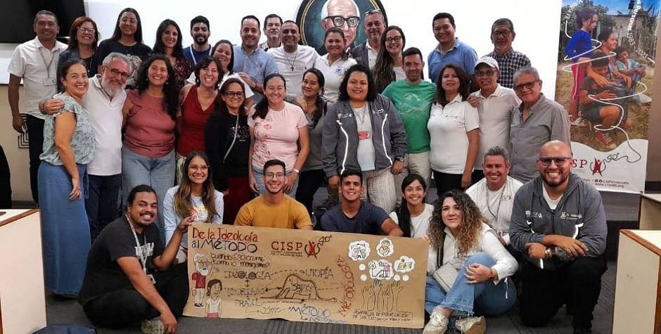 Formación en competencias socioemocionales

Participaron las personas que trabajan en los proyectos que lleva a cabo el Comité Internacional para el Desarrollo de los Pueblos: n9.cl/y03xa

<a href="/CispVenezuela/">Cisp Venezuela</a> 

#UNET #Táchira #Venezuela