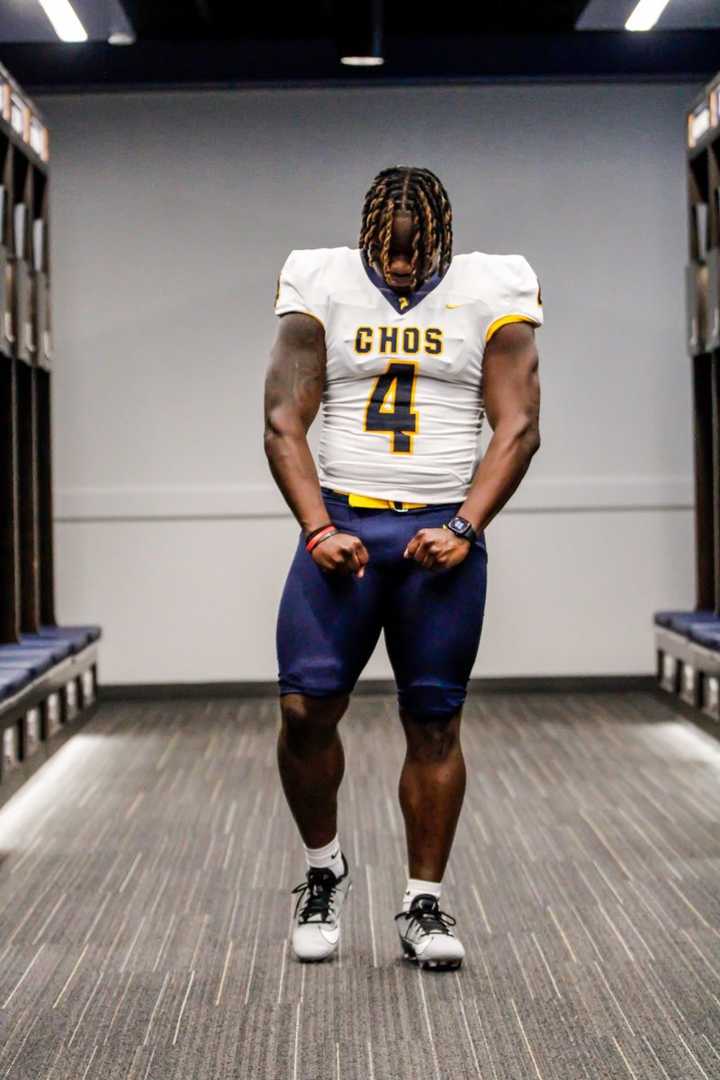 QuincyT24's tweet photo. Officially Signed and Committed‼️‼️ #RollChos @CoachLeoHunt @rb_coachJJ https://t.co/B0RRuCrfO9