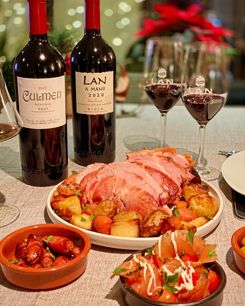LadyCWine's tweet photo. An exciting comparative tasting of two stellar wines—A Mano and Culmen Reserva—from Bodegas LAN's top tier. @BodegasLan @FirstPourDrinks 💫 Salud! 🍷

My notes at https://t.co/gQD0lmDFp7

#BodegasLAN #MoreThanRioja #RiojaLovers #FoodandWine #Christmas #WineOclock https://t.co/O2J5efbolA
