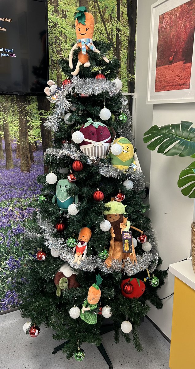 BHOCDayUnit's tweet photo. Thank you @AldiUK and @TeenageCancer for our cuddly toys #TeamUHBW https://t.co/BBmF2hO8re