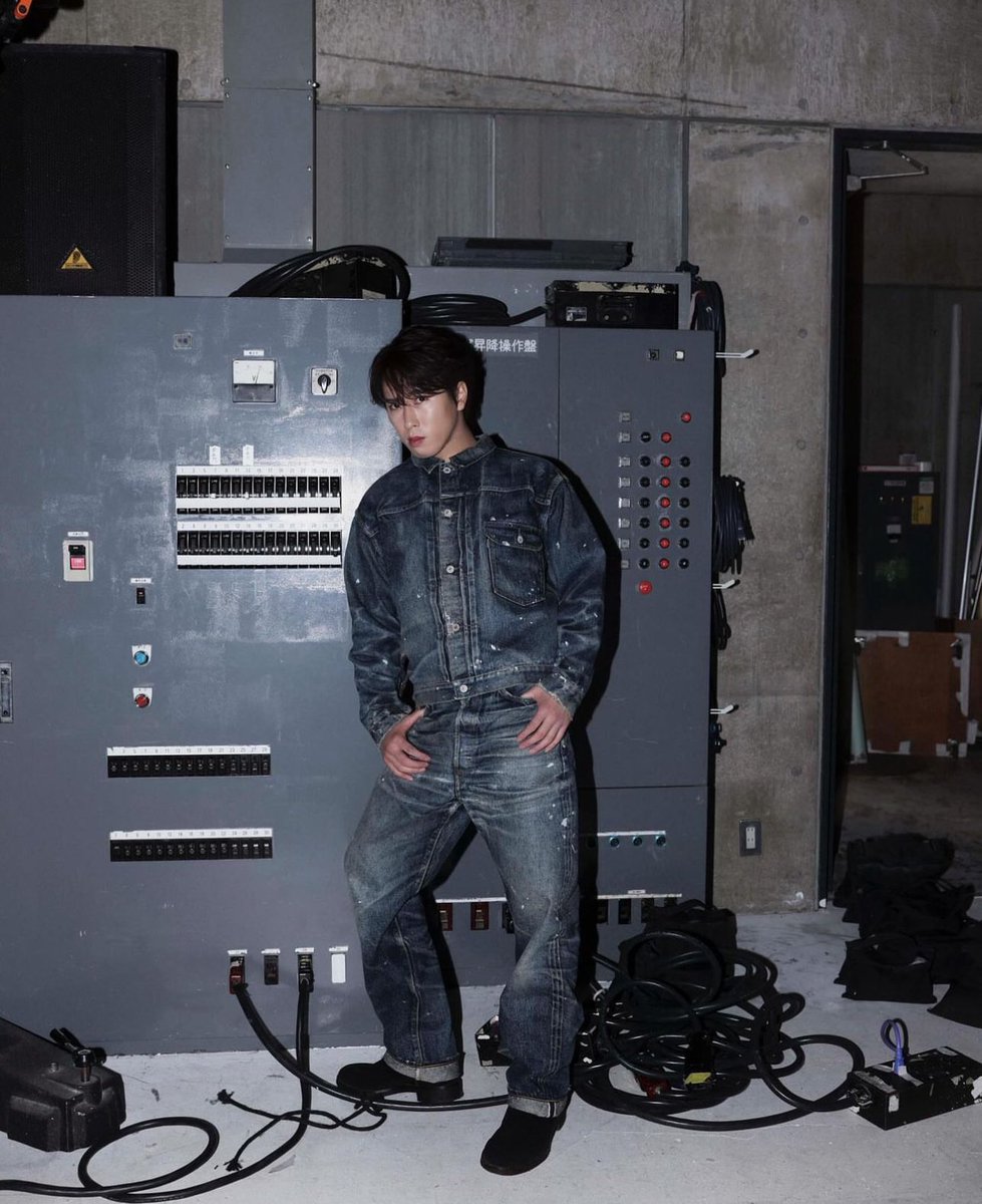  Man 宮舘涼太さん着用 リメイクZIPミリタリージャケット etsinta（エシンタ）の「【TBS ラヴィット/Snow Man宮舘涼太さん