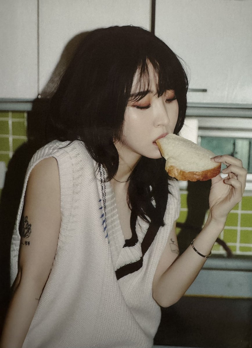 wheeix's tweet photo. wheebyul 🍞🥯 https://t.co/ksDlPeTx4A