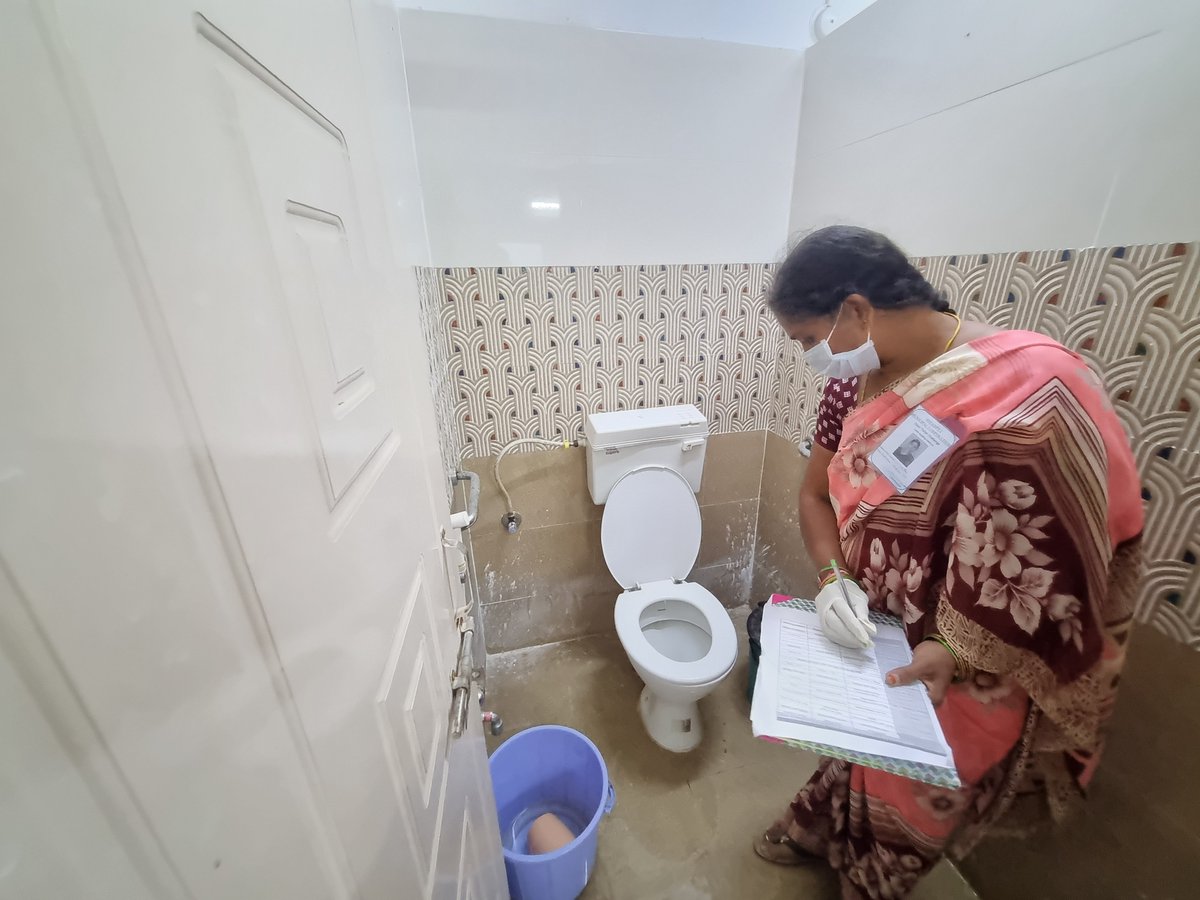 As part of #CleanToiletsCampaign Toilet Grading Assessment by SHG Women in Nizampet Municipal Corporation Telangana state.ULB CODE:900560 #CleanToiletsCampaign #SwachhBharat @MoHUA_India @cdmatelangana @RoopaMishra77 @SwachhBharatGov @SBMU_Telangana