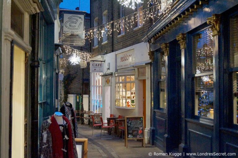 Patestevon's tweet photo. Greenwich Market London and Christmas by the River 🌠🌠🌠 https://t.co/uJ6zkwJbYF