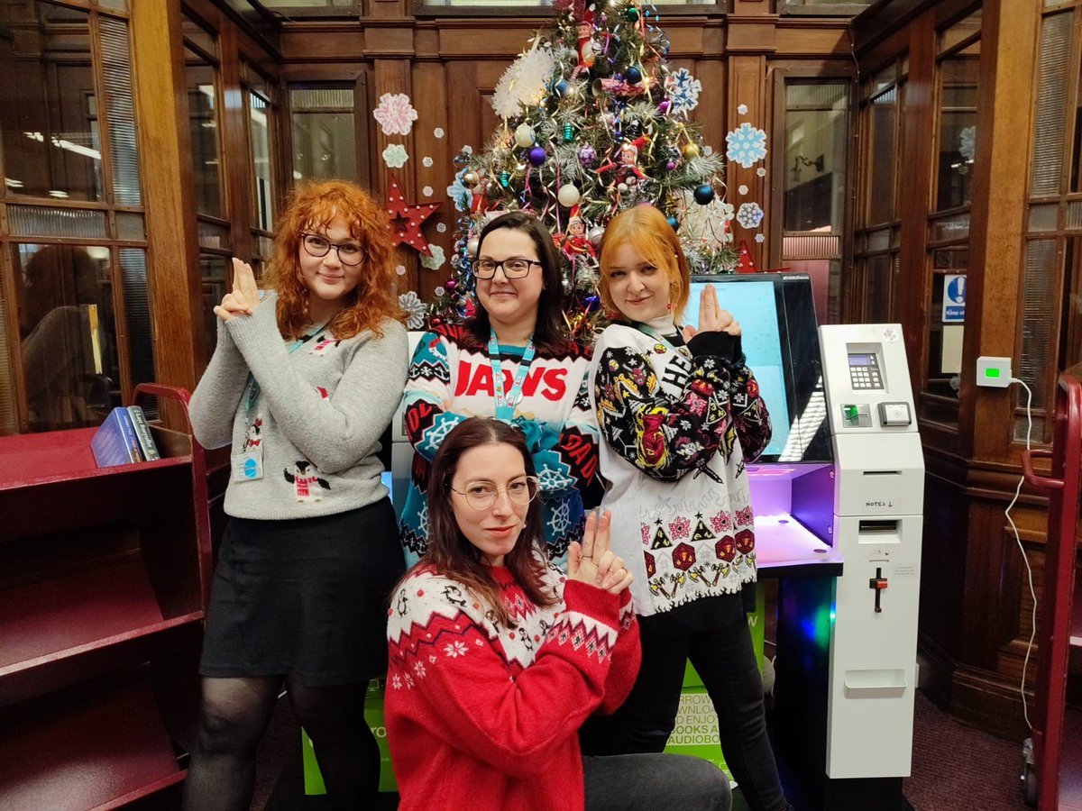 LancsLibraries's tweet image. We&apos;re very excited to be able to bring you the first semi final! 
Vote in the comments
#BurnleyLibrary on the left
#KnottEndLibrary on the right
#LancsChristmasJumpers