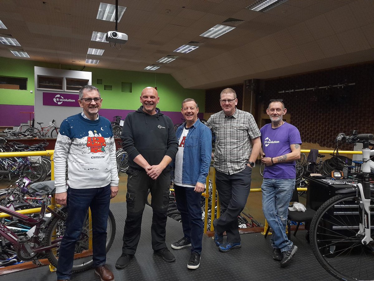 Today it's the Scunthorpe volunteers who are enjoying their Christmas Get Together alongside Cycle Tutor Jon after a busy morning of repairing our donated cycles. Thank you for incredible dedication and hard work and have a wonderful Christmas and New Year, you all deserve it!🙌