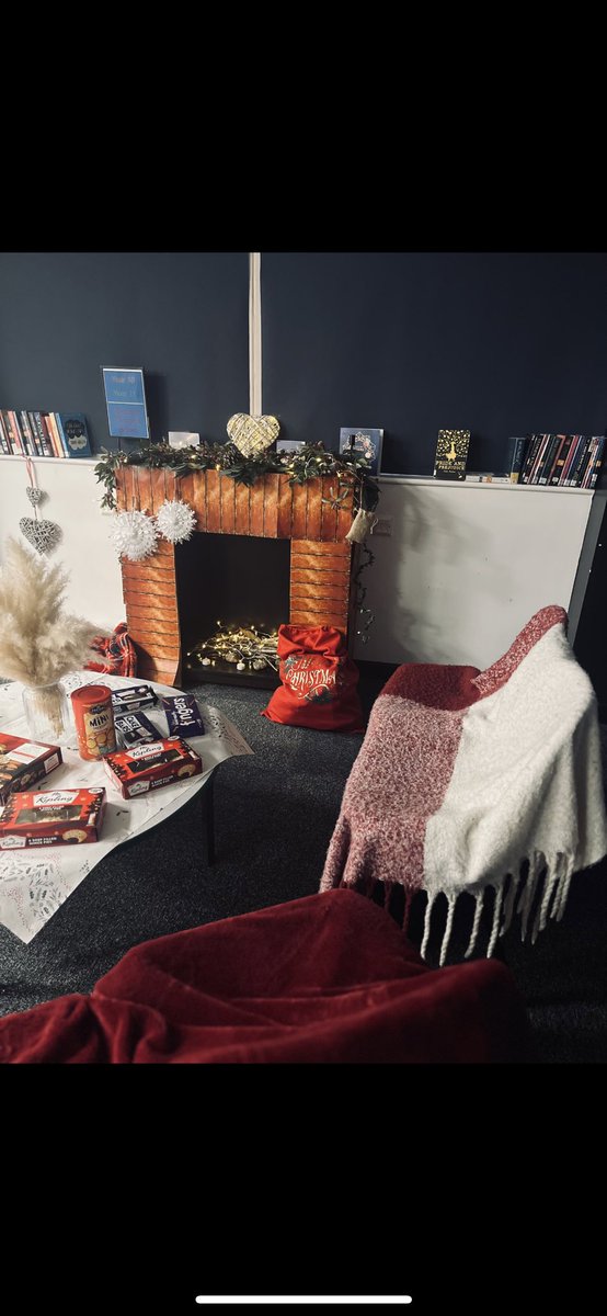 The library is ready for cosy storytime - we can't wait to hear the students Christmas stories and poems. 🎄 We have a cosy fireplace and hot chocolate ready for the festivities! 🎅🏻 #festivereading  #cosytime