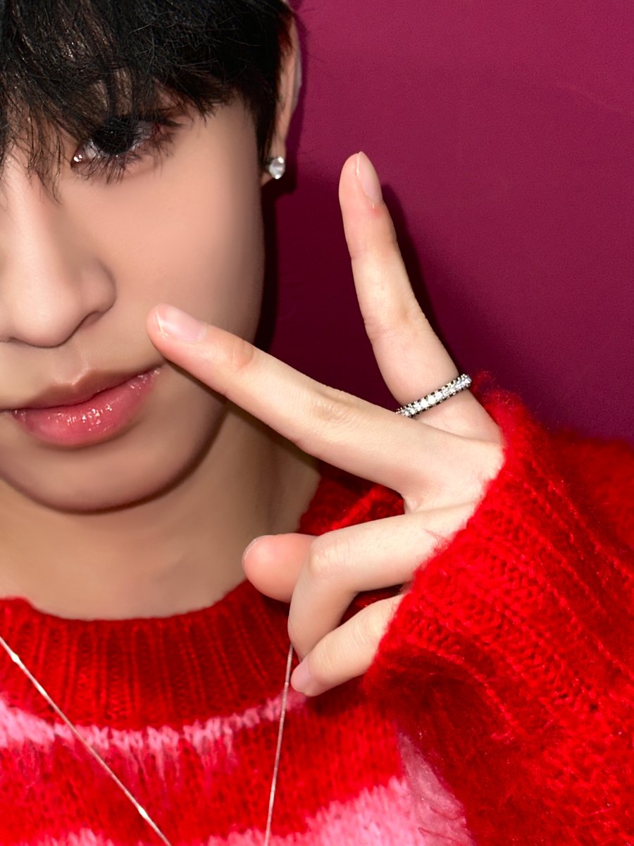 ATBO_members's tweet photo. [#석락원]
찰칵찰칵❤🔴🧣

#ATBO #에이티비오
#SeokRakwon https://t.co/Dpa87V4te5