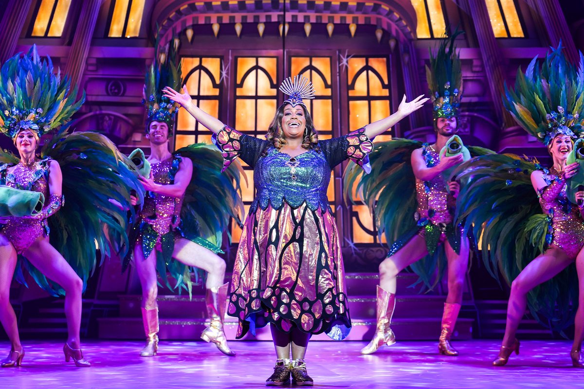 Review: ★★★★★ for Jack and the Beanstalk, starring Alison Hammond, at Birmingham Hippodrome whatsonstage.com/news/jack-and-…