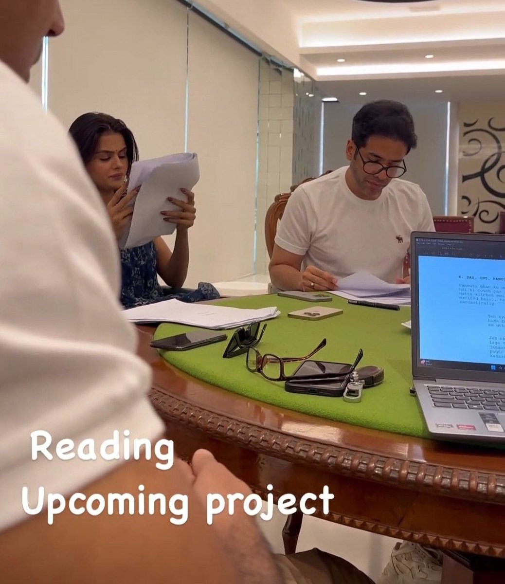 #PriyankaChaharChoudhary upcoming movie along side #TusharKapoor