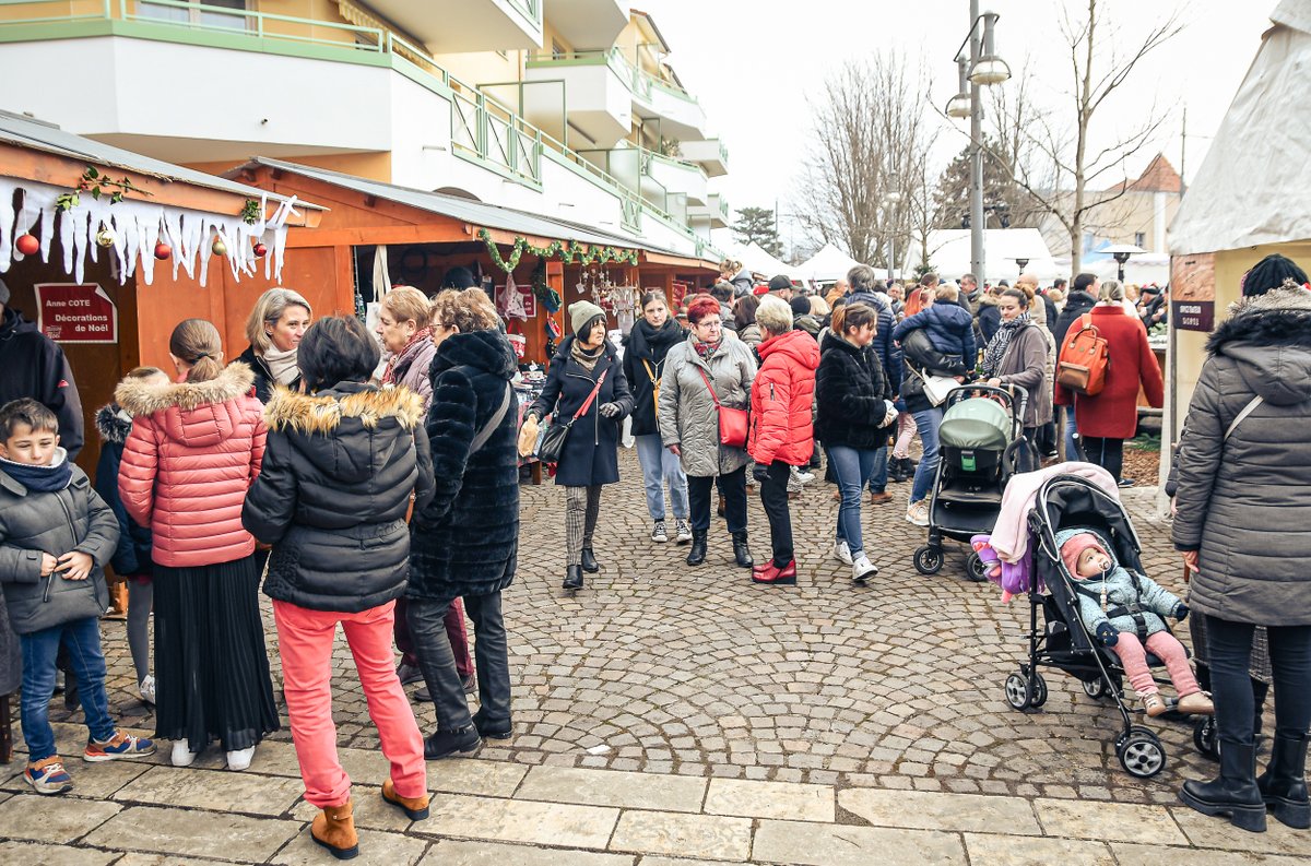🎅 La féérie et la bonne ambiance étaient au rendez-vous du marché de Noël de Riorges !
➡️riorges.fr/actualites/154…