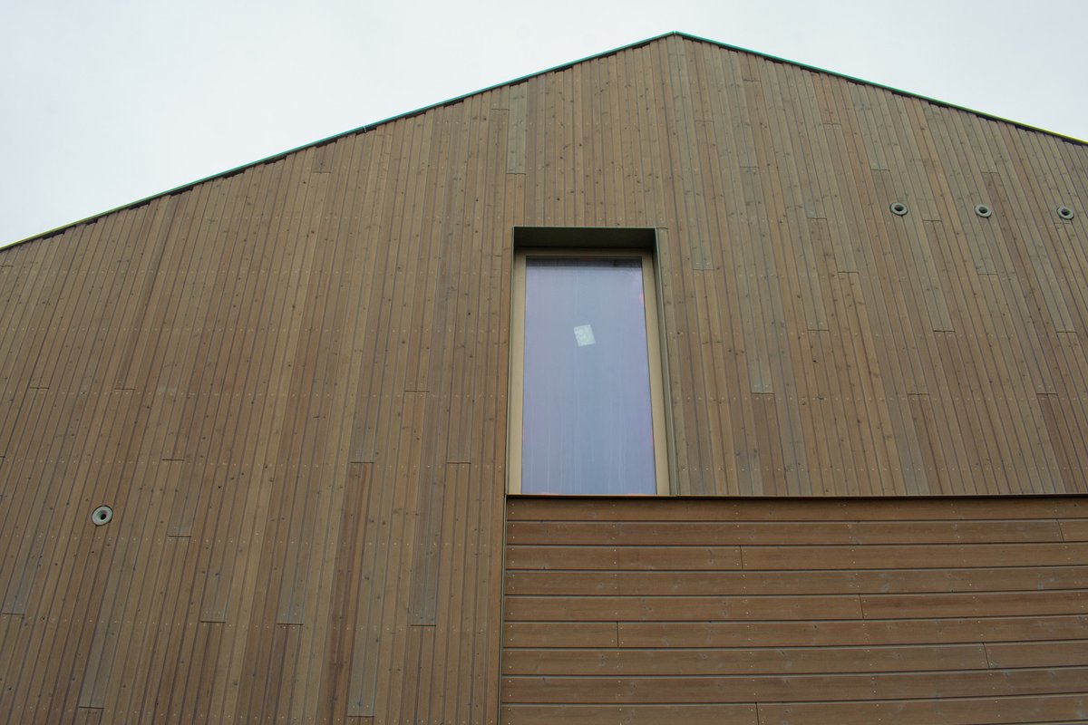 Project Uitgelicht | Bossche Hoeve te Bosschenhoofd 🔨

In opdracht van Bouwbedrijf Vrolijk verzorgen wij op de Bossche Hoeve levering en montage an de gevelbekleding en de levering van de houten (stel)kozijnen.

#latenwesamenbouwen #WijZijnVKP