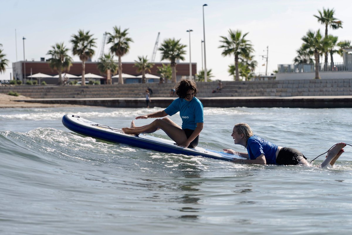 <a href="/la_formiga/">La Formiga</a> <a href="/angel_blau/">ÂngelBlau</a> <a href="/AnnieSpratt/">Annie Spratt</a> <a href="/unsplash/">Unsplash</a> <a href="/fmiquelvalls/">Fundació Catalana d'ELA Miquel Valls</a> Proyecto 'Olas para todos' de <a href="/SUPerando_bcn/">SUPerando</a> premiado en los Premios Bizcabar 2023.

"Fomentamos el bienestar y la inclusión social de colectivos vulnerables a través de la práctica de deportes de deslizamiento, principalmente Surf y Paddle Surf"

 ℹ️ premibizcabar.org/es/project/ola…