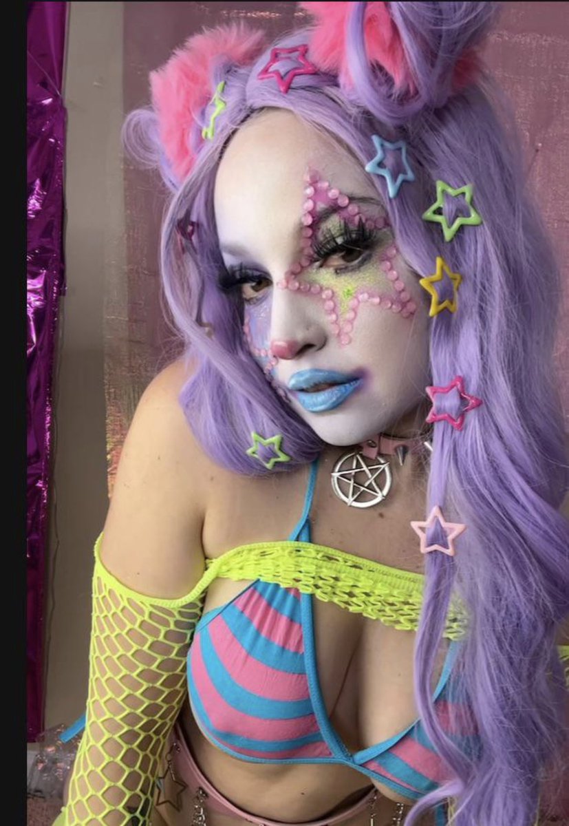 vic666sin's tweet image. Would you eat my clussy?