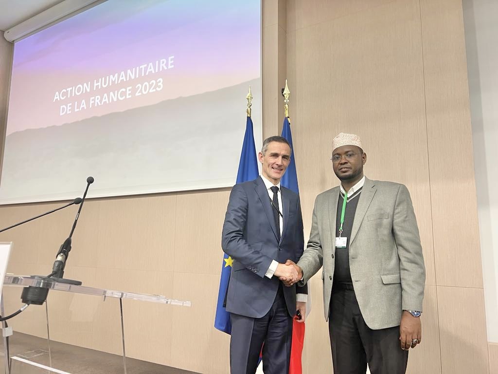 SOLO_EastAfrica's tweet photo. SOLO’s Executive Director Mr @HamzaKulmiye participated in the 6th National Humanitarian Conference #CNH23 organized by French Ministry of Europe and Foreign Affairs in Paris, France.

Voicing the concerns of the African continent, Mr. Kulmiye articulated the imperative of international and Local partnerships in developing sustainable localised solutions to climate change, protection and gender equality.

France is the world's 9th largest donor, with 823 million euro annually.