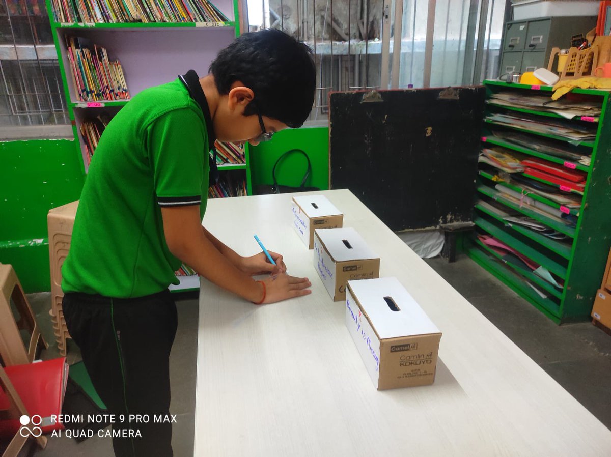 JarulBookAwards's tweet photo. These students at  Muktangan Education Trust have been enjoying the Jarul books! How about your students? Have you got your students’ votes in yet for this ‘student choice’ award? https://t.co/hBAMftEFkY