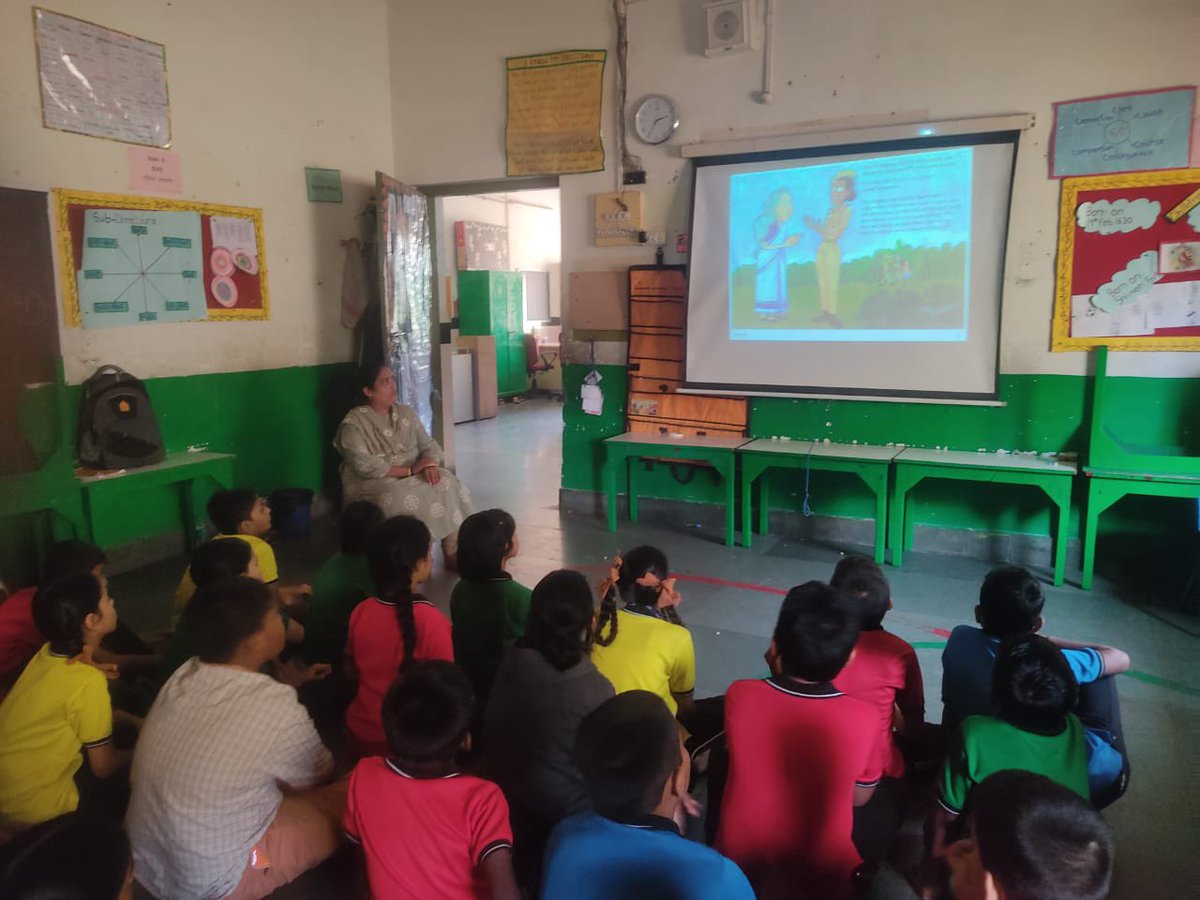 JarulBookAwards's tweet photo. These students at  Muktangan Education Trust have been enjoying the Jarul books! How about your students? Have you got your students’ votes in yet for this ‘student choice’ award? https://t.co/hBAMftEFkY