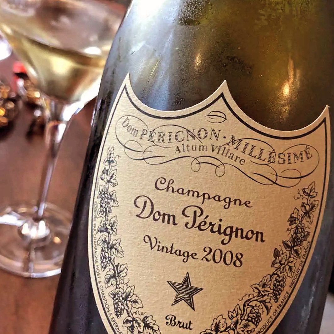 Looking for an exclusive investement? We have a limited amount of Dom Pérignon 2008 Magnum Champagne (Parker 96/100)🥂