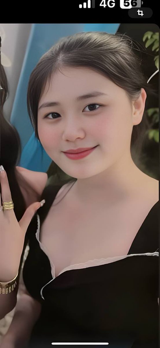 gaidamdangg's tweet photo. sau cái áo này chắc là cái núm đẹp lắm, bầu ngực thì tròn, ngậm vào bú chỉ có lên đỉnh, miệng vừa bú còn tay thì móc lồn em cho ra nước luôn https://t.co/39qe61kptY