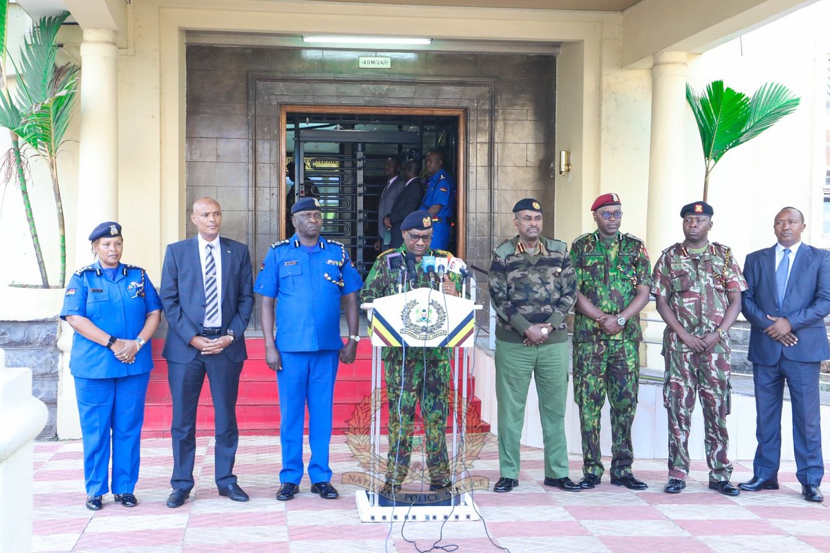 NPSOfficial_KE's tweet photo. IG KOOME URGE MOTORISTS TO EXCERCISE CAUTION ON ROADS, RECALLS OFFICERS ON LEAVE

Inspector General National Police Service, IG Japhet Koome has recalled all Police Officers on leave to report back to duty with immediate effect, to boost security during this festive season. https://t.co/cdk2RPh7sc