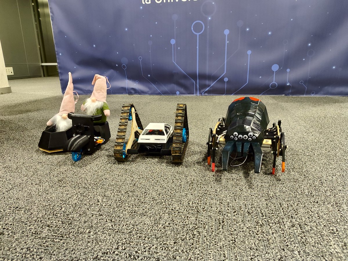 espaitec's tweet photo. 🤖 ¡Finaliza el taller «Construye tu propio robot» del FabLab, el laboratorio de prototipado de Espaitec!
🧑💻 Durante varias sesiones el alumnado de la @UJIuniversitat han aprendido a diseñar, montar y programar un robot
¡Enhorabuena! 👏
#SomUJI #HubAsaService https://t.co/W7olfbgOu5