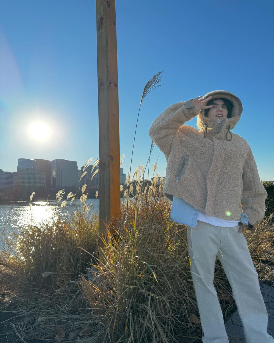 231220 leejen_o_423 #JENO instagram update

"🐻"