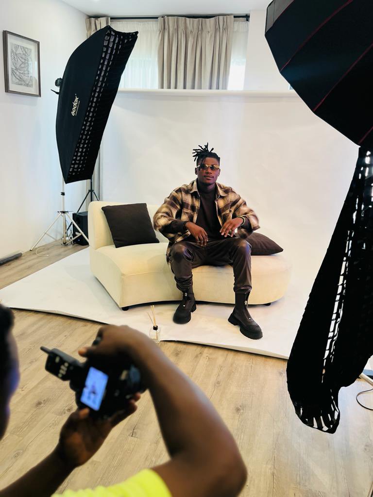 jahmoney_king's tweet photo. It’s not easy on this journey, but we’ve come a long way so we ain’t giving up 🔥🌍
We’re here to set a legacy like never before 🐐🔥🔥 #Niceandclean soon release 🌍🔥🔥🔥 https://t.co/Km1IDopQeo
