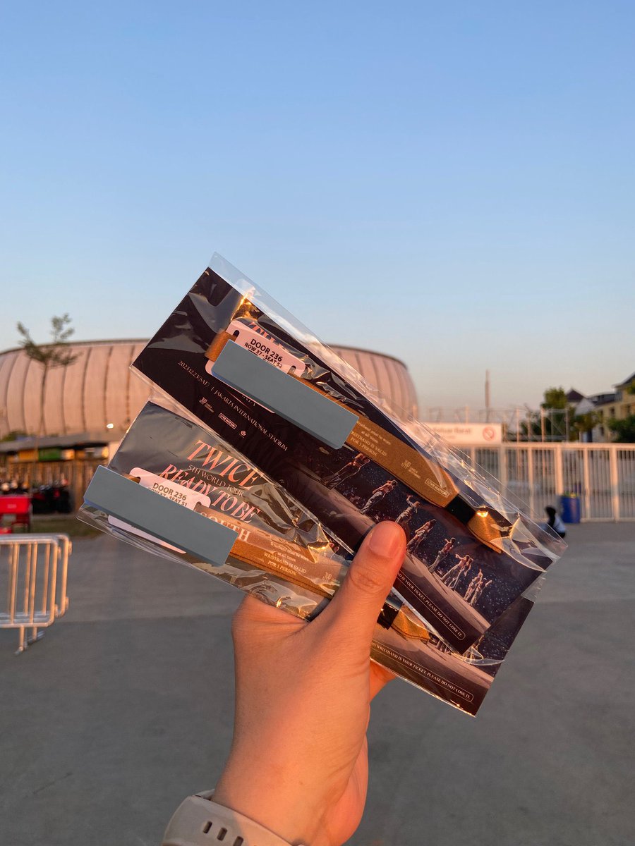 desnaart_'s tweet photo. wts twice ready to be yellow south udah wb bisa cod di tempat tuker tiket sekarang. 2 seat sebelahan 1.8/tix

https://t.co/vTNvkOC8CO

tags wts wtb twice jakarta https://t.co/pZeBNzkBTd