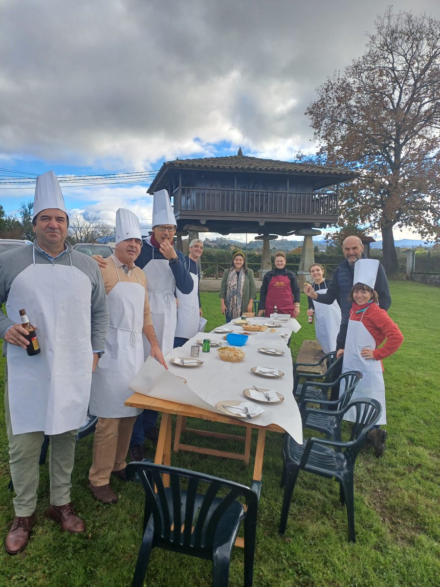 outdoortrainingastur (@outdoorasturias) on Twitter photo Reto Máster TEAM Chef en entorno incomparable con equipo <a href="/GrupoXentia/">Grupo Xentia</a> Xentia Energía ¡equipazo de ÉXITO!
Desde hace 25 años organizamos el Máster TEAM Chef como dinámica #Teambuilding para el entrenamiento competencial en #trabajoenequipo para Equipos de Alto Rendimiento #EAR Reto Máster TEAM Chef en entorno incomparable con equipo <a href="/GrupoXentia/">Grupo Xentia</a> Xentia Energía ¡equipazo de ÉXITO!
Desde hace 25 años organizamos el Máster TEAM Chef como dinámica #Teambuilding para el entrenamiento competencial en #trabajoenequipo para Equipos de Alto Rendimiento #EAR