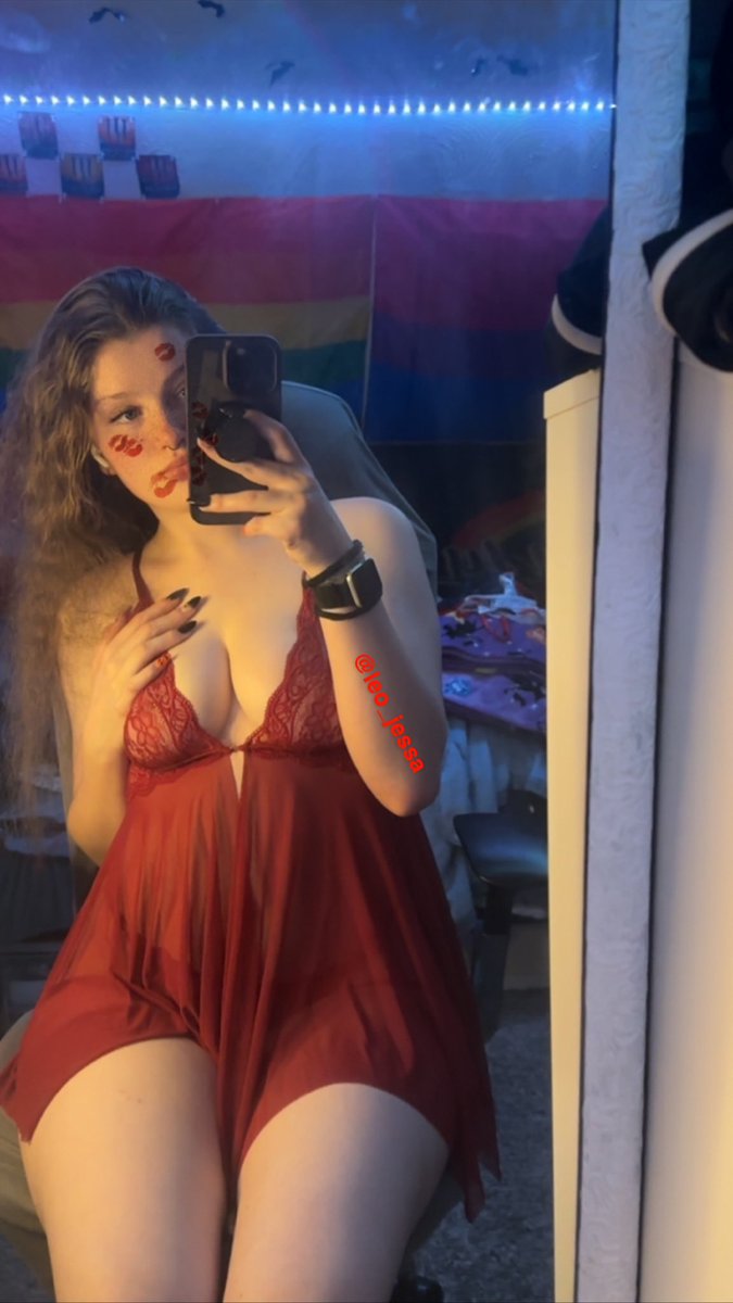 leo_jessa's tweet photo. New pined nsfwtwt 

☆ I’m Jessa 
☆ I’m 18
☆ Stoner🍃
Do I make you horny baby?
☆ 9 Peircings  
 ☆ Check out my linktree
☆ Selling content (customs)
☆ NO MINORS\AGELESS🔞
♡︎ and ↻ to be moots
☆ I ❤️ Ripping Fishnets
☆ Tips are appreciated 
☆ All tips will be rewarded https://t.co/z9EWLlPkkj