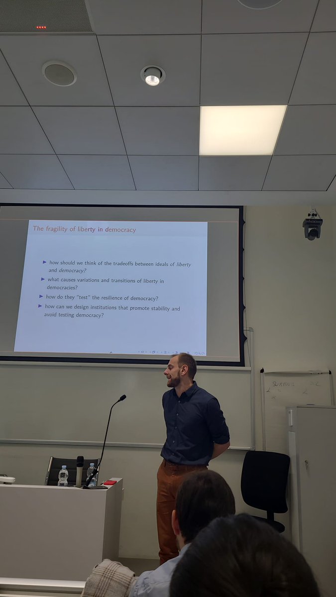 Federico Trombetta (@icotrombetta) on Twitter photo First keynote: <a href="/grattonecon/">Gabriele Gratton</a> on the trade offs behind liberal democracies. #Econtwitter First keynote: <a href="/grattonecon/">Gabriele Gratton</a> on the trade offs behind liberal democracies. #Econtwitter