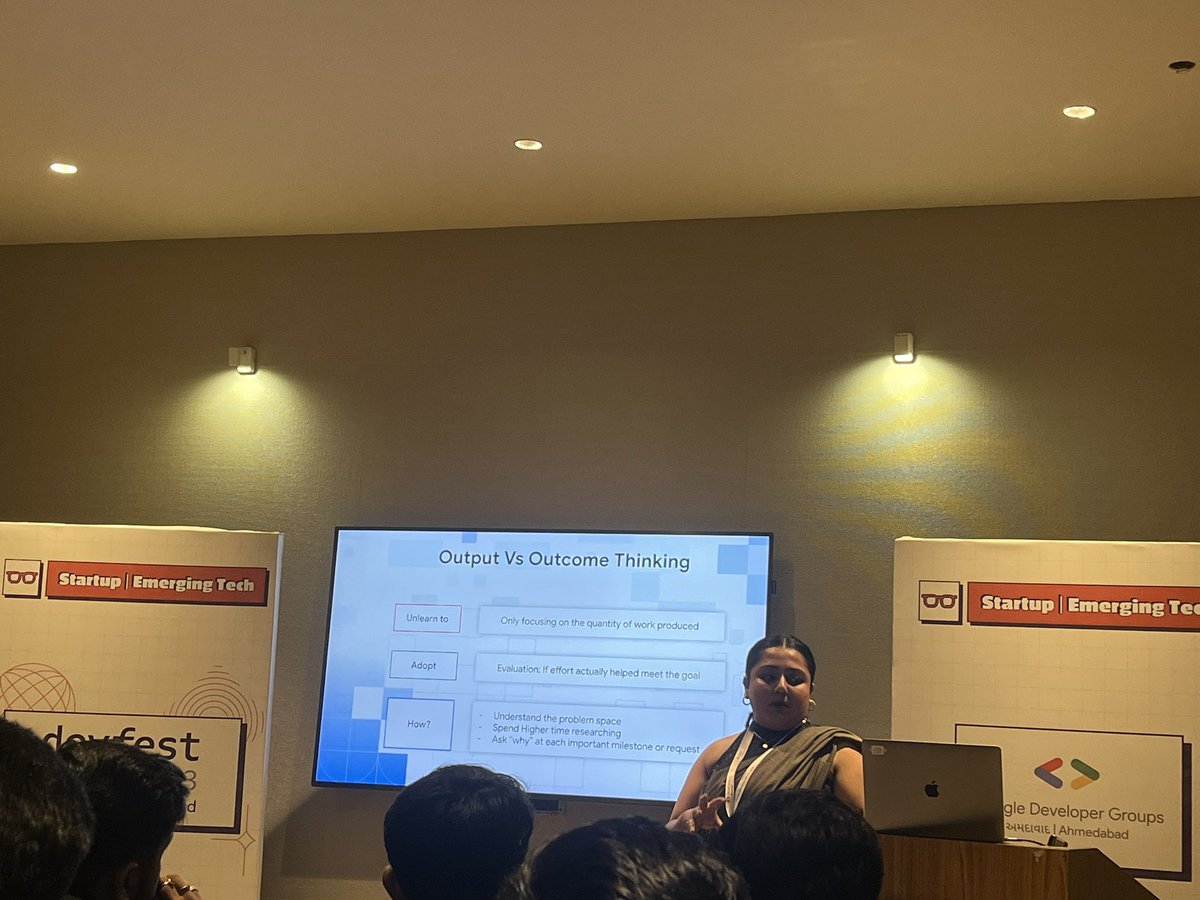 SmitSakariya's tweet photo. Grateful for the incredible opportunity to connect with visionary developers and founders at   #DevFestAhm

The passion and future vision in the tech industry are truly inspiring! 🌐 

Excited for the upcoming era of AI and Industry 4.0. Let's shape the future together! 🚀 https://t.co/mH2hBuLHKV