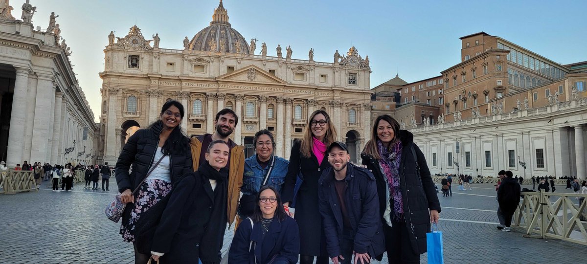 A casual stroll after lab Christmas lunch yesterday! I thought about posting food photos but that would be too cruel for people not living in Italy;)