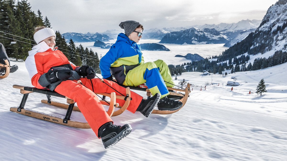 استمتع بجولات التزلج المثيرة أو استمتع بالطبيعة في جبل بيلاتوس. من المؤكد أنك ستجد أنشطة شتوية لجميع أفراد العائلة.
shorturl.at/iHMQ5