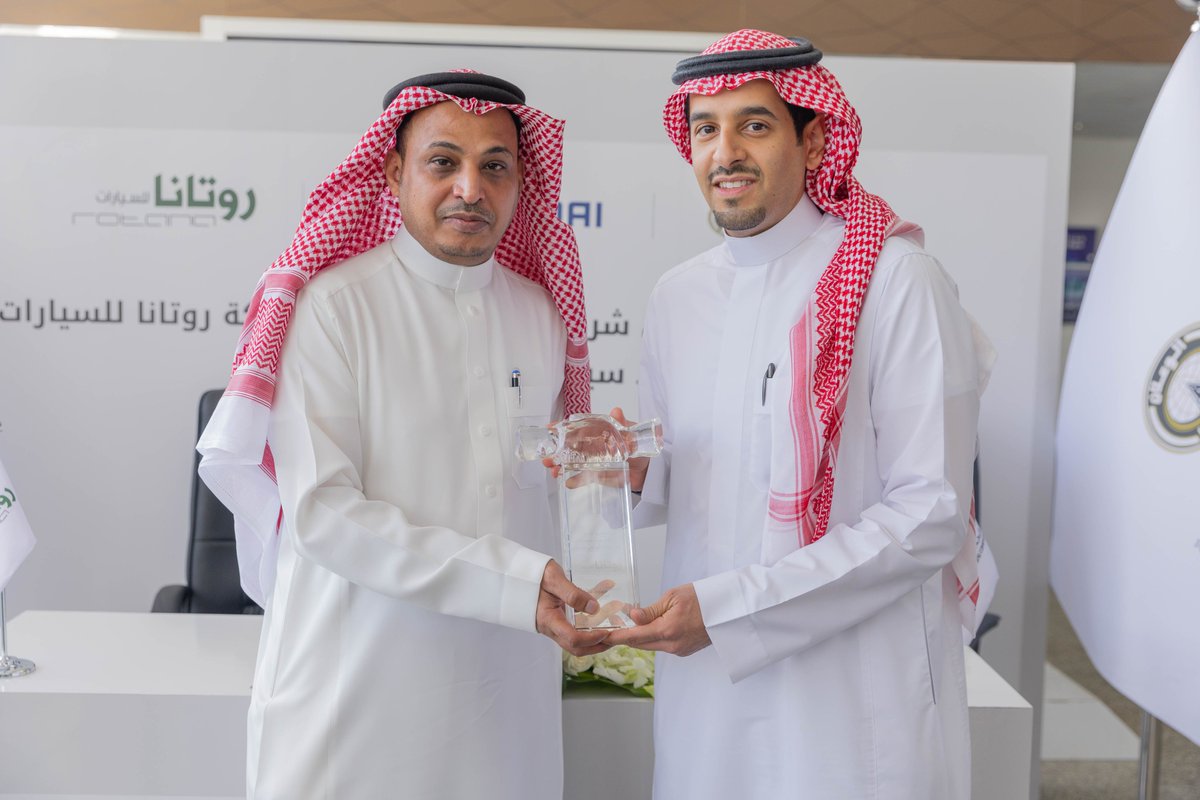 HyundaiWallan's tweet photo. أعلنت شركة #الوعلان للتجارة توقيع اتفاقيه مع شركة روتانا للسيارات لتزويدها بسيارات هيونداي لعام ٢٠٢٤.

كما تطلّع شركة هيونداي الوعلان بأن تتحول هذه الاتفاقية إلى شراكة طويلة الأمد نستثمر من خلالها في تنمية وتعزيز أسطول #روتانا_للسيارات.

#هيونداي #هيونداي_الوعلان https://t.co/jWgLraJQb4