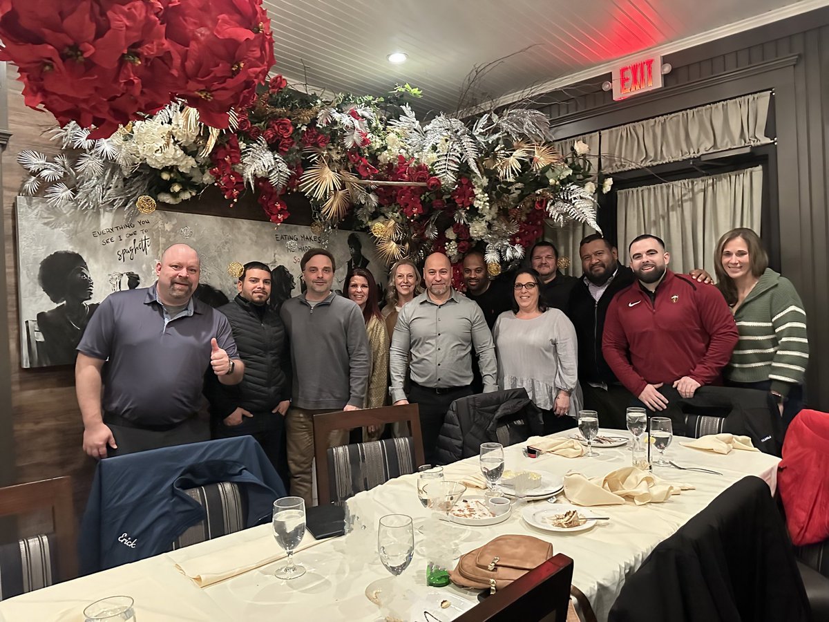 Another snapshot of those I am thankful for! Merry Christmas to all my partners in crime! #district1363 #holidaydinner #longislandcrew