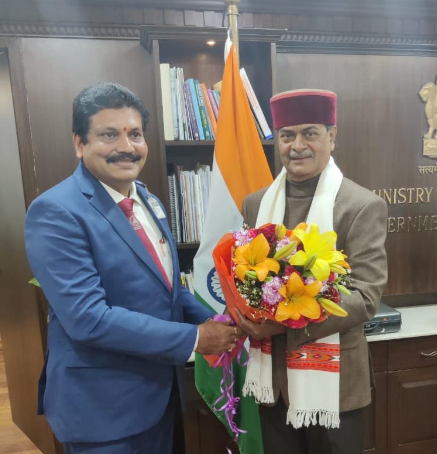 Shri. Prasanna Kumar Motupalli, Chairman and Managing Director of NLC India Limited paid a courtesy call on the Hon’ble Union Cabinet Minister of Power, New and Renewable Energy, Shri. Raj Kumar Singh on his birthday today (20.12.2023). #NLCIL #RenewableEnergy #Sustainability