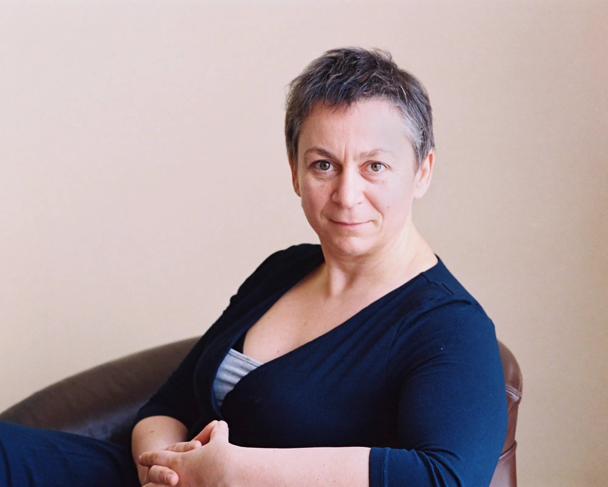 It's almost the Winter Solstice! To celebrate, why not enjoy former @LaureateFiction Anne Enright as she reads her short story: Solstice. #ReadWithAC listen: newyorker.com/podcast/the-au…