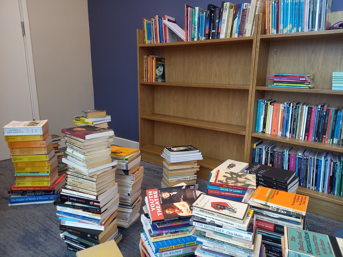 Today at Sheffield Theatres: Ruby and I are finally cataloguing all of our playtexts and books; the latest step in making our library available to artists!
This will be a thread of all the fun stuff we find.